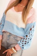Sweter w pasy z warkoczami na rękawach jasno różowy - niebieski